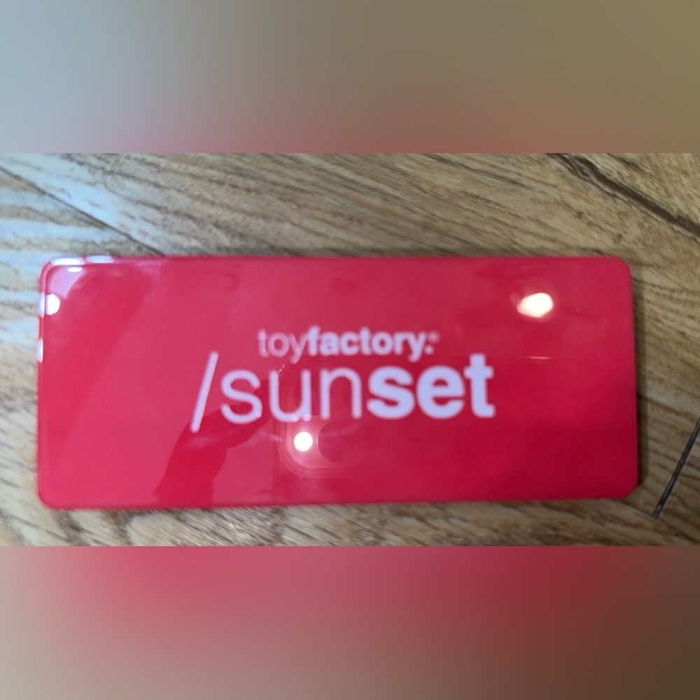 Sunset Blush Palette - Vibrant Red